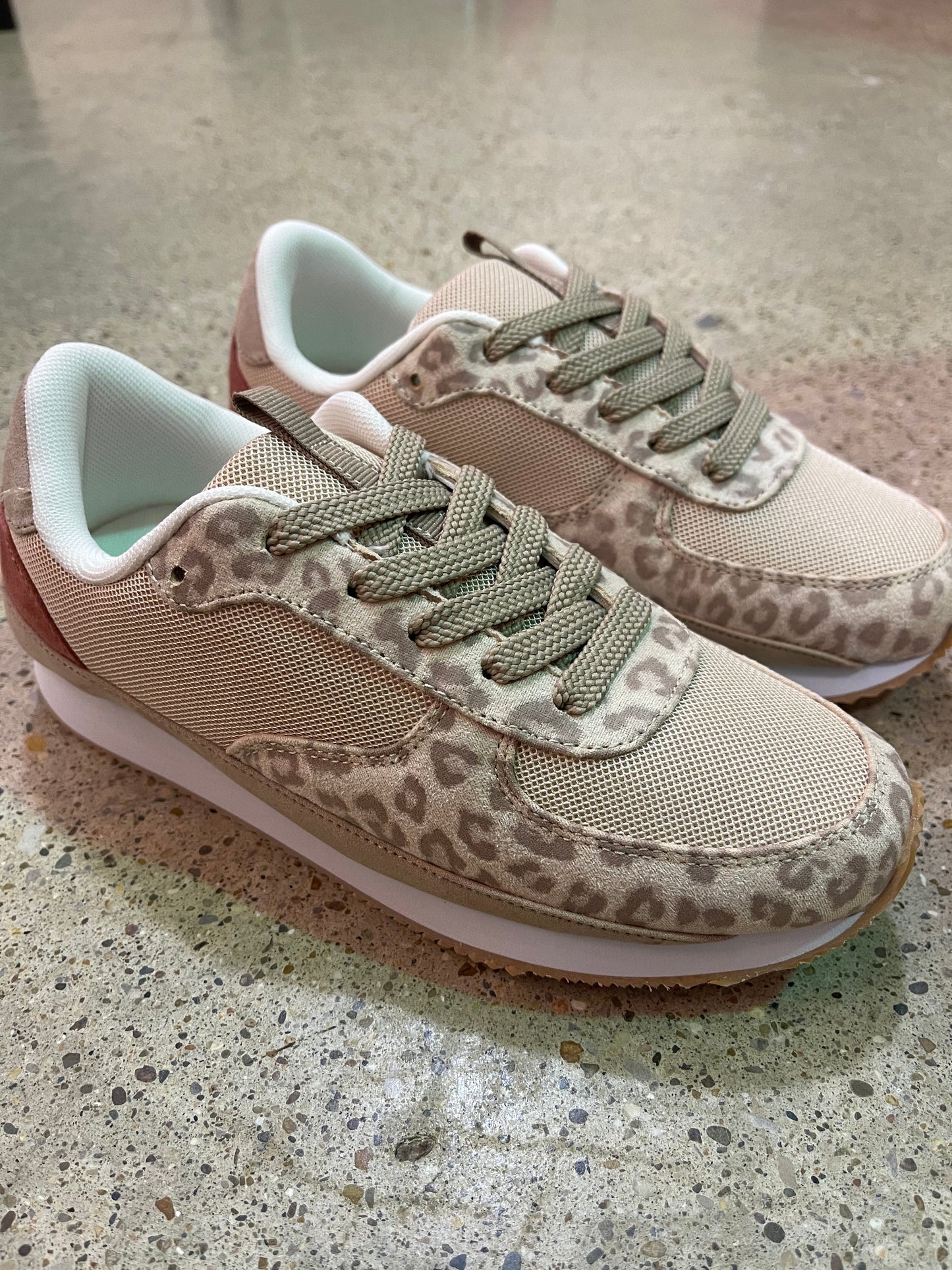 Very G Runner Taupe Cream